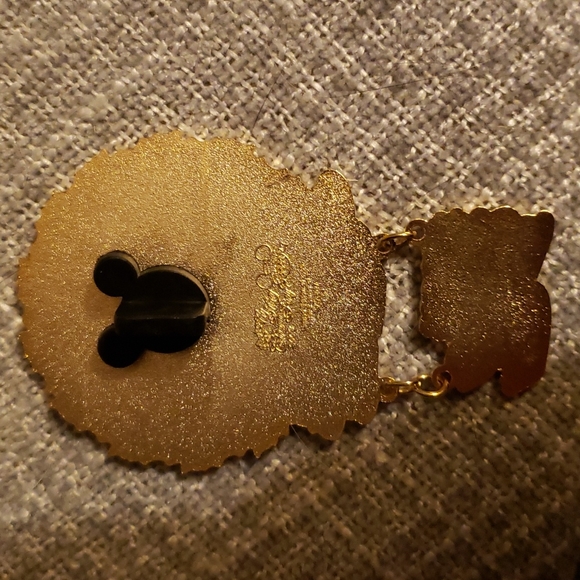 Mickey's Very Merry Christmas Party 2002 Pin - Picture 2 of 2